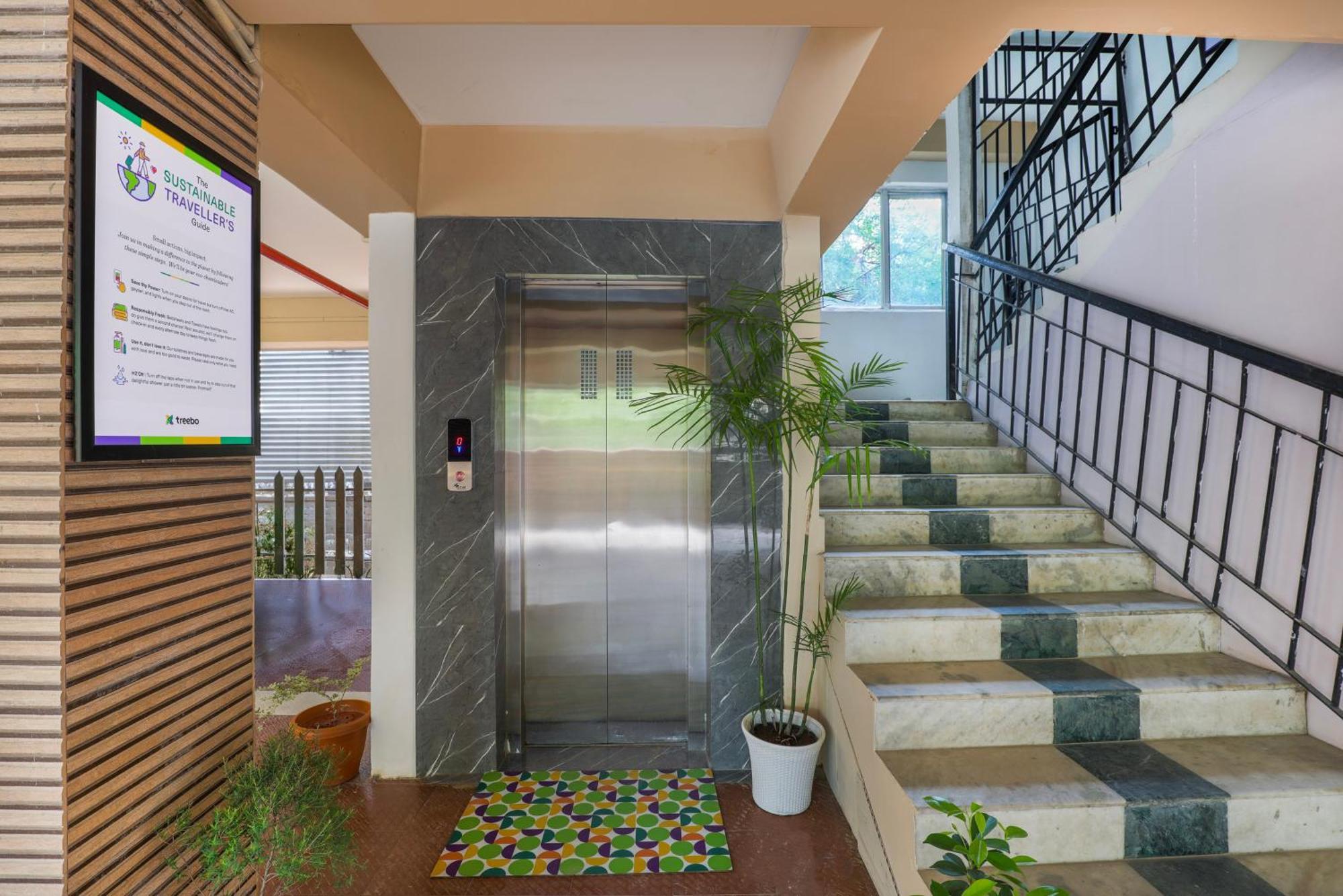Treebo Urban Oasis Inn Guwahati Esterno foto
