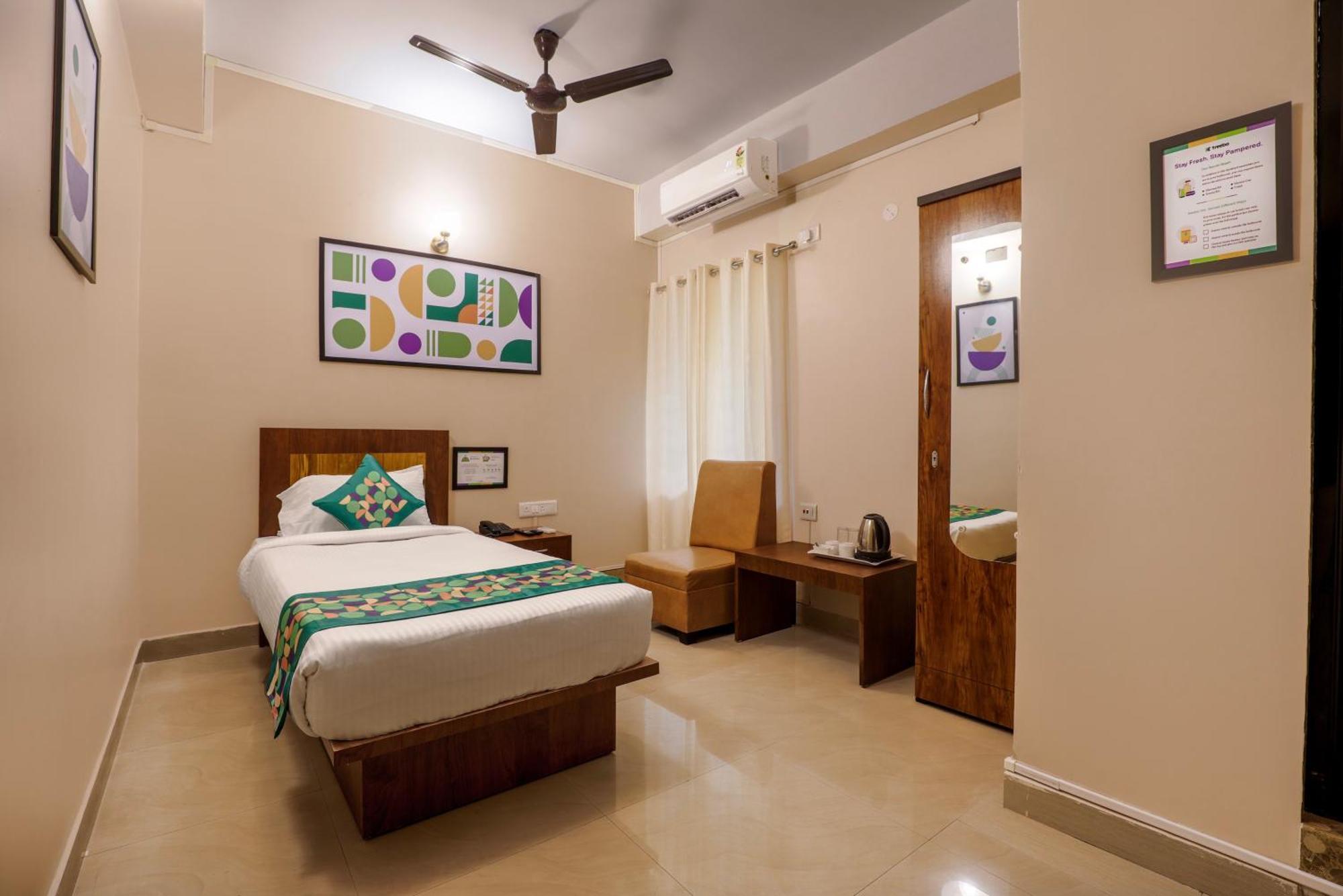 Treebo Urban Oasis Inn Guwahati Esterno foto