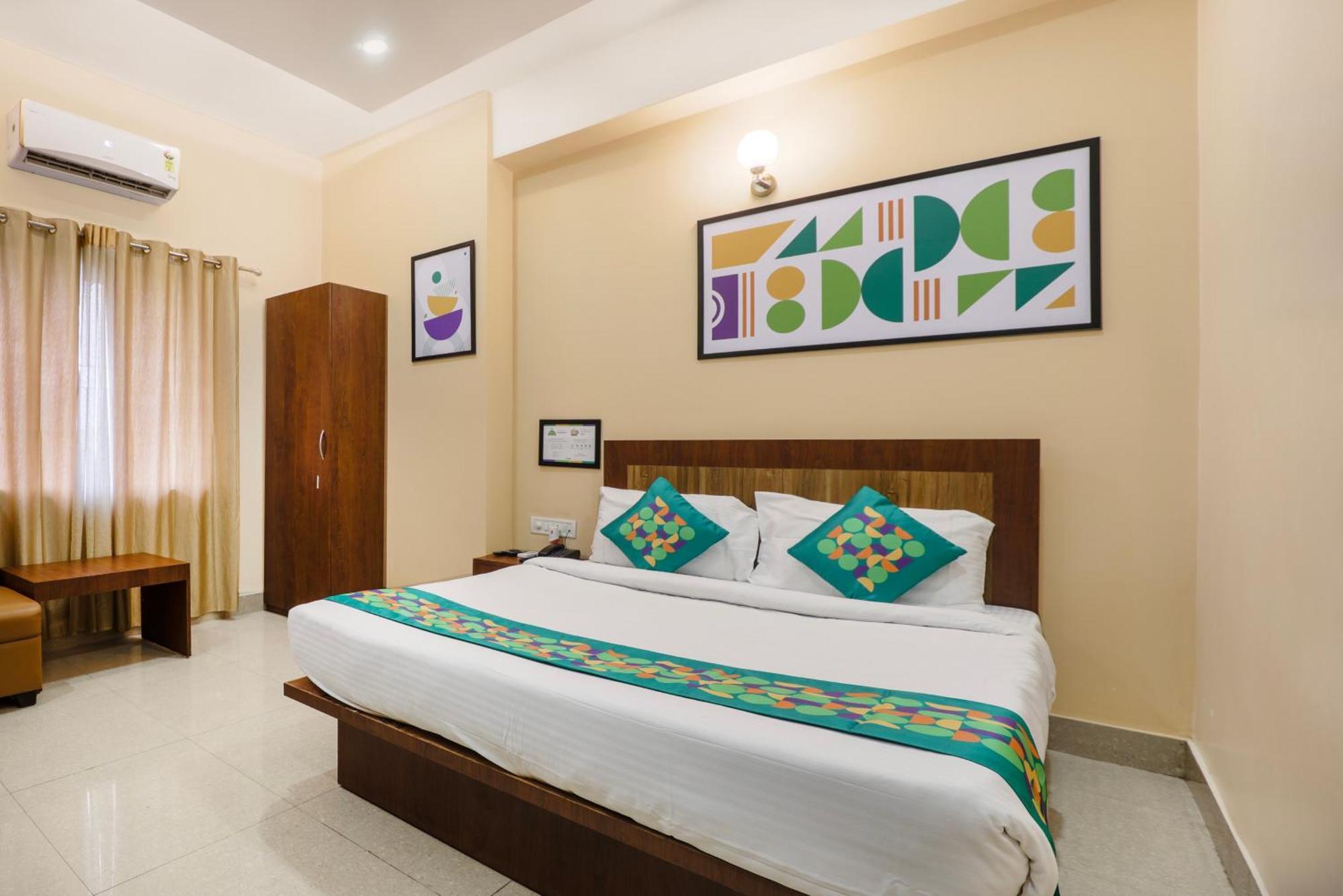 Treebo Urban Oasis Inn Guwahati Esterno foto