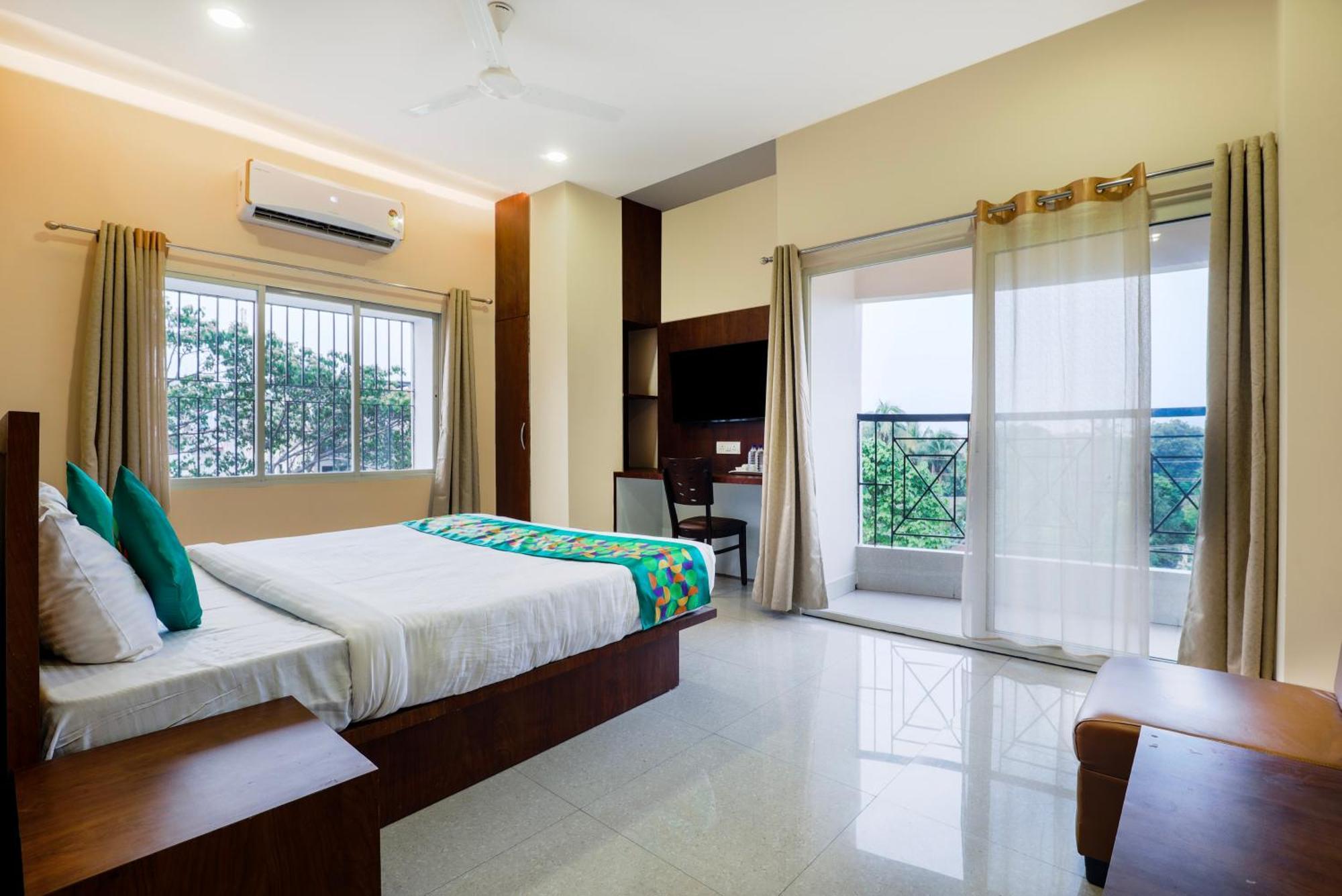 Treebo Urban Oasis Inn Guwahati Esterno foto