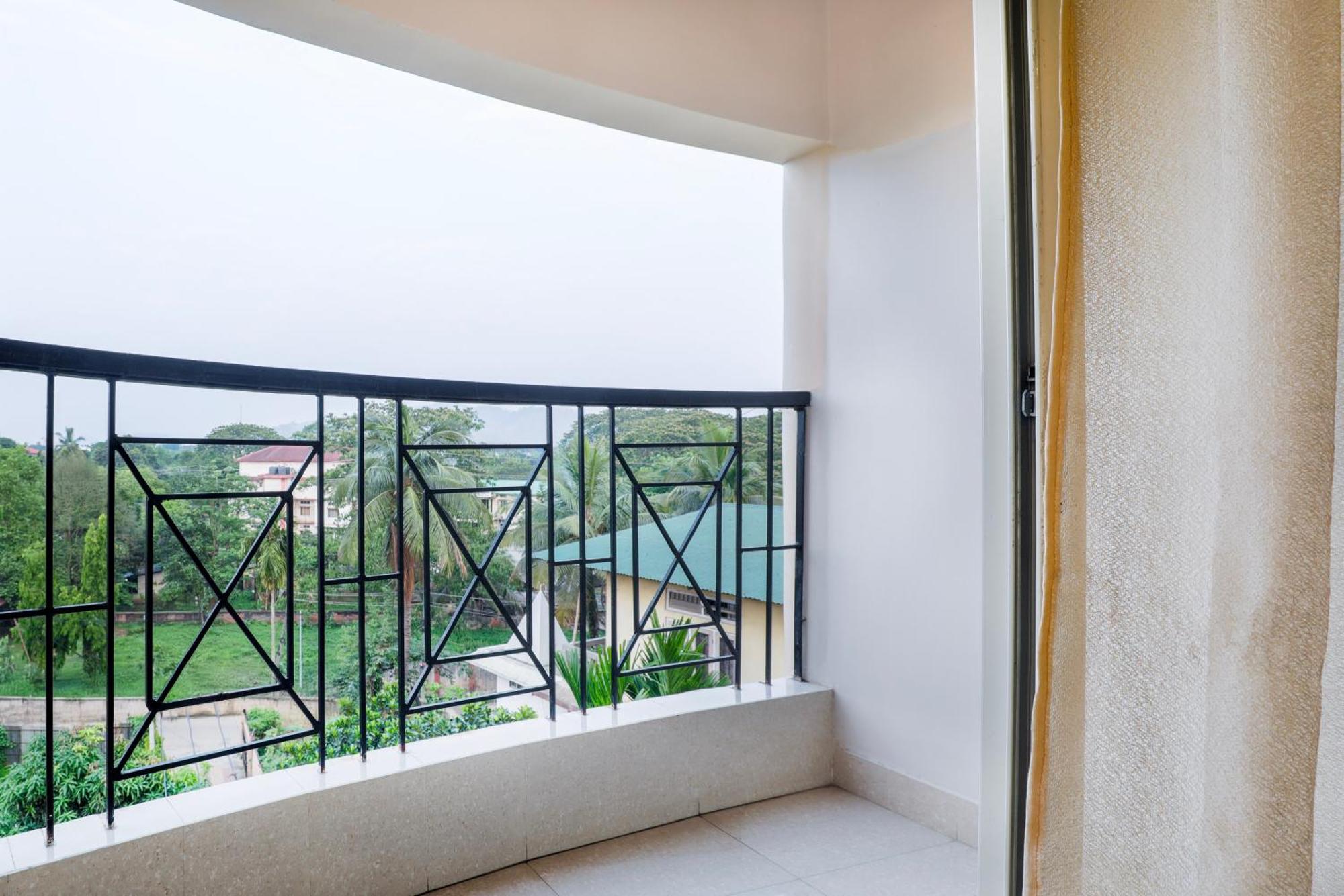 Treebo Urban Oasis Inn Guwahati Esterno foto